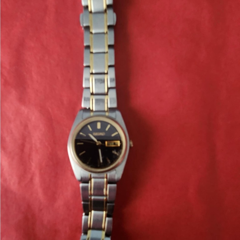 Watch.. Seiko women’s watch